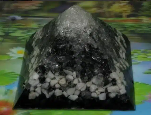 Orgon Edel Shungiet piramide XL 15 cm